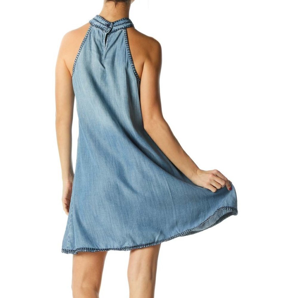 cloth & stone Blue Mock Neck Sleeveless Chambray Shift Dress - Picture 3 of 3